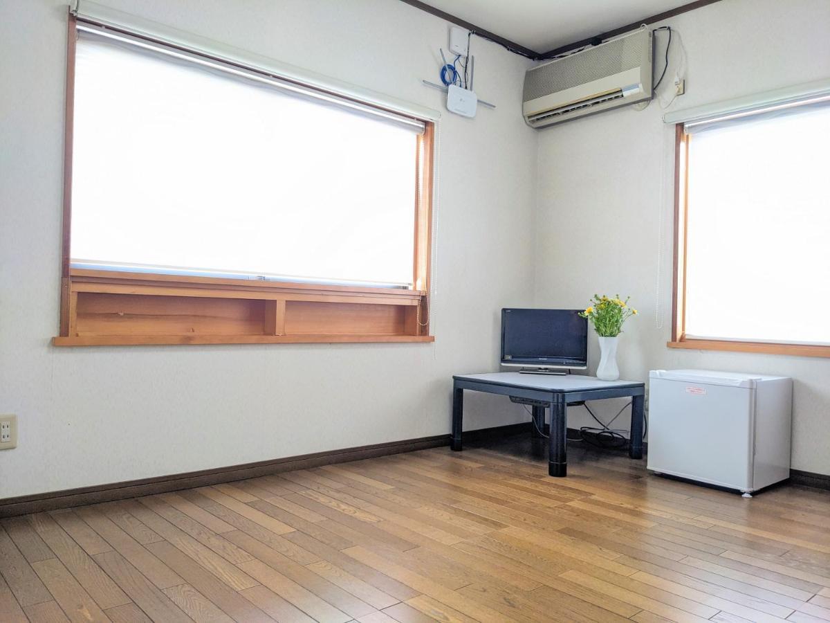 Farm Stay Inn Sanzaemon-Tei 母屋guesthouse Shiga-Takasima Traditional Japanese Architecture House Exterior photo